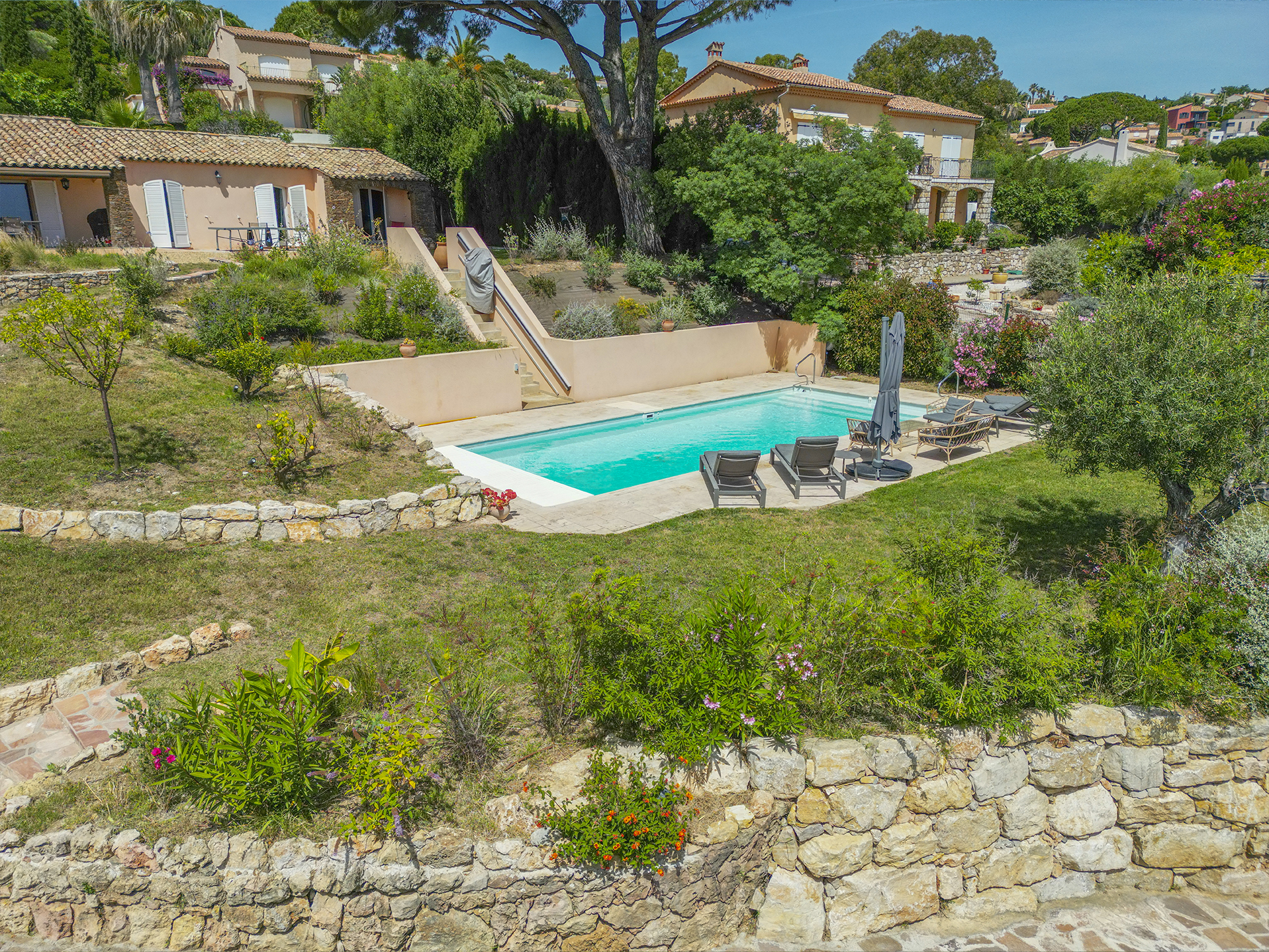 piscine-vue-aerienne